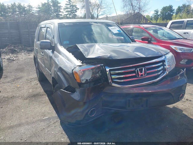 Salvage Honda Pilot Image