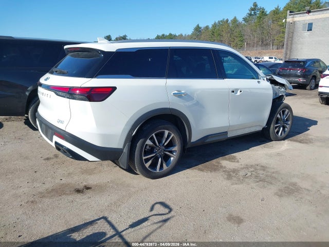 INFINITI Qx Luxe Awd