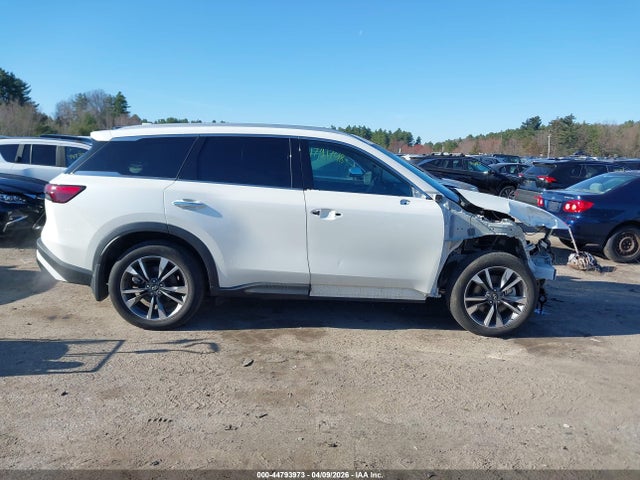 INFINITI Qx Luxe Awd