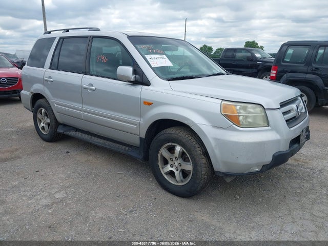 Salvage Honda Pilot Image