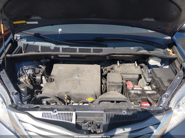 Toyota Sienna Xle 7 Passenger