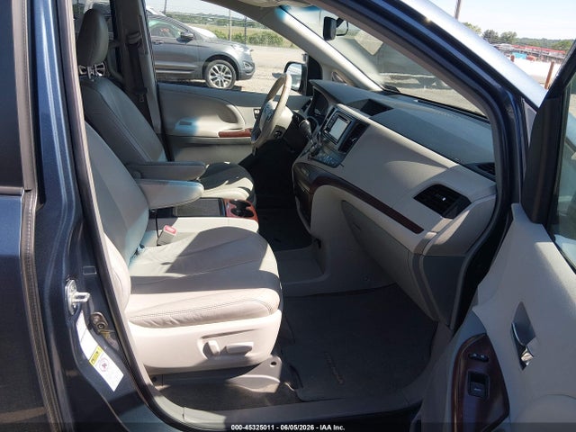 Toyota Sienna Xle 7 Passenger