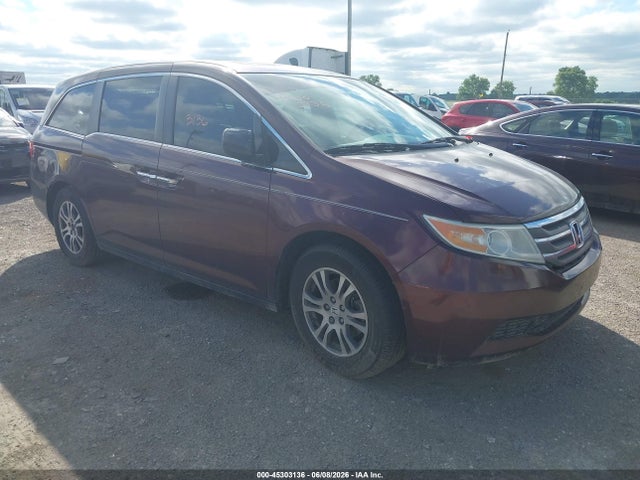 Salvage Honda Odyssey Image