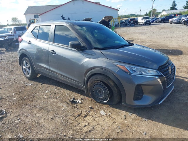 Salvage Nissan Kicks Image