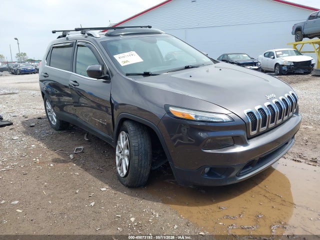 Salvage Jeep Cherokee Image