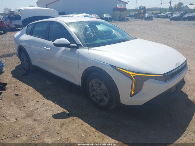 Salvage Kia K4 Image