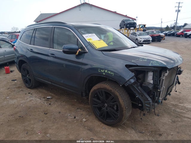 Salvage Honda Pilot Image