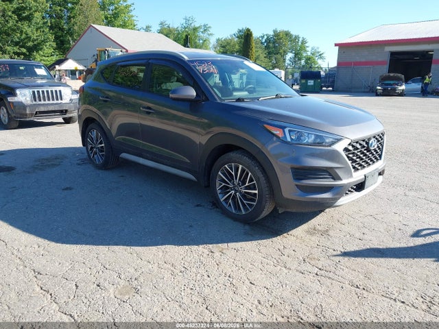 Salvage Hyundai TUCSON Image