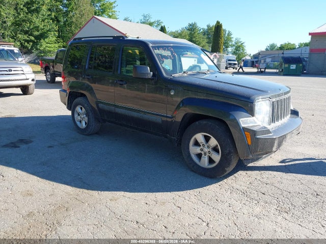 Salvage Jeep Liberty Image