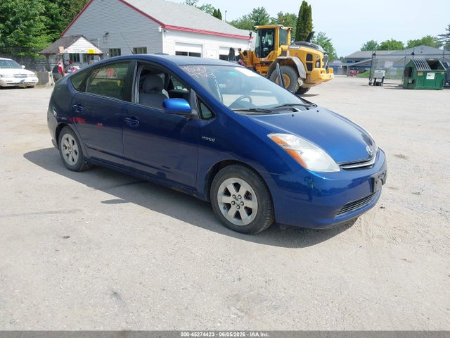 Salvage Toyota Prius Image