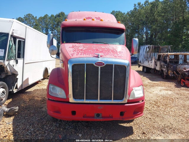 Peterbilt 587