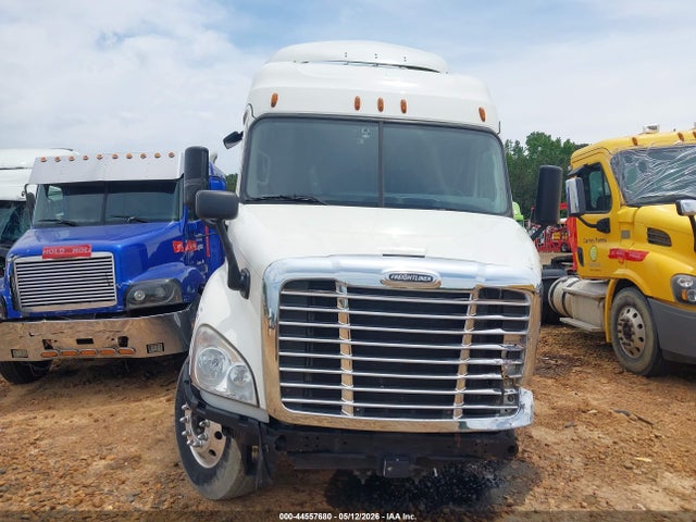 Freightliner Cascadia 113