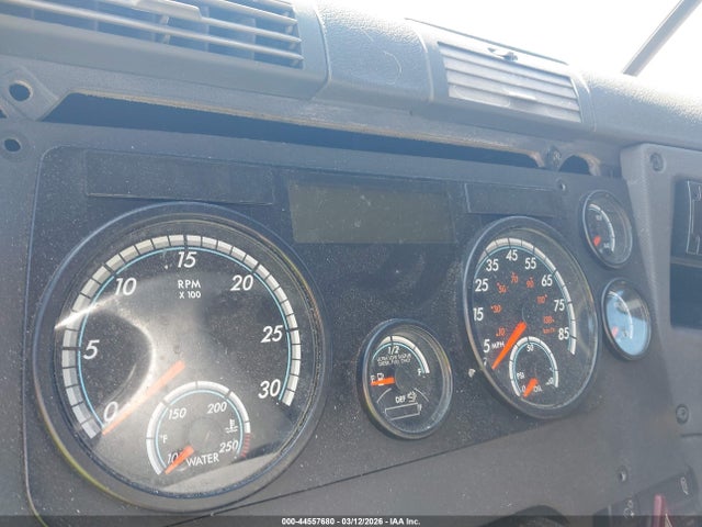 Freightliner Cascadia 113