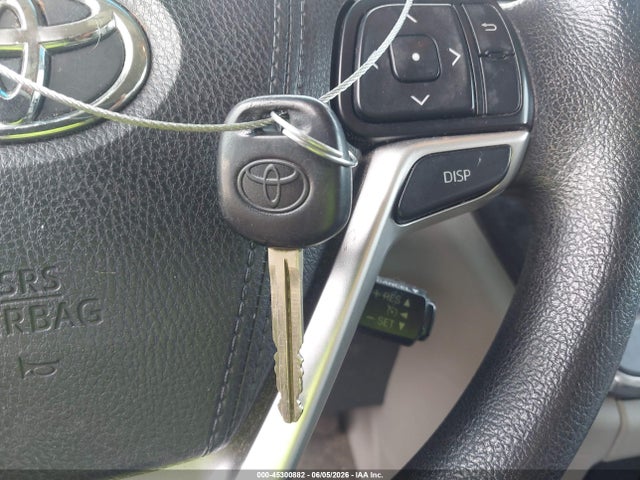 Toyota Sienna Le 8 Passenger