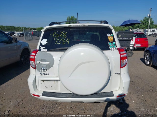 Toyota RAV4 Limited V6
