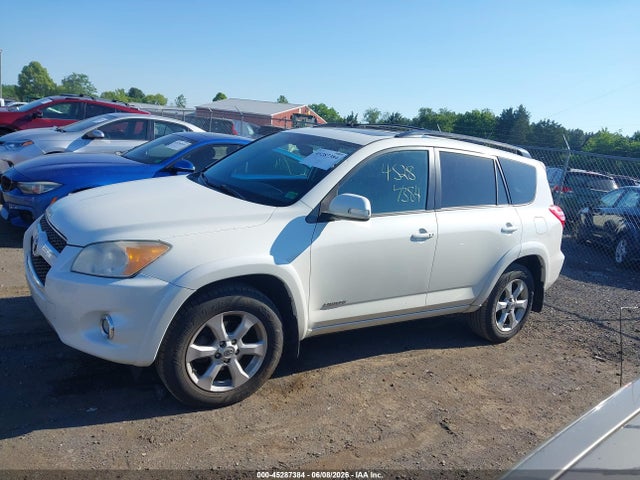 Toyota RAV4 Limited V6