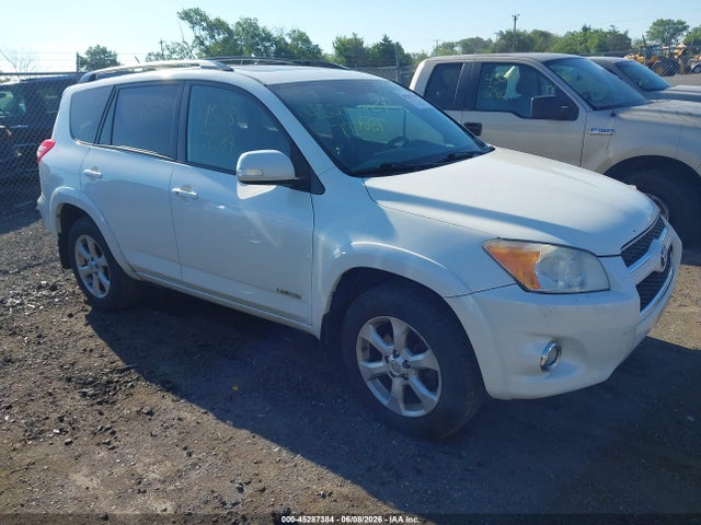 Salvage Toyota RAV4 Image