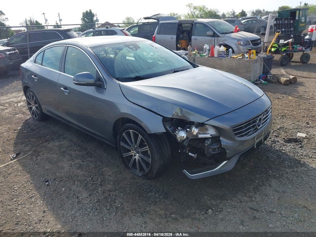 Salvage Volvo S60 Inscription Image