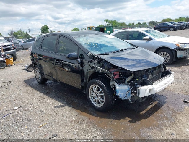 Salvage Toyota Prius v Image