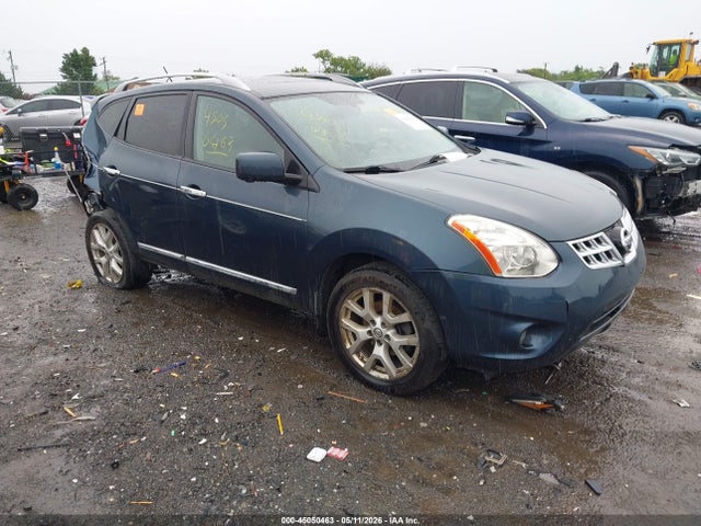 Salvage Nissan Rogue Image