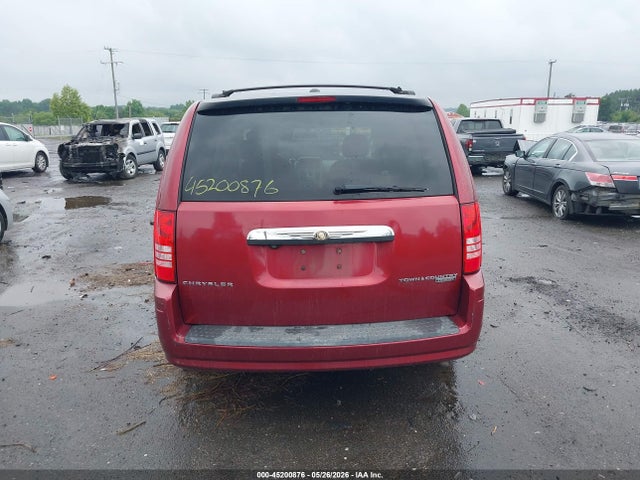 Chrysler Town & Country Touring