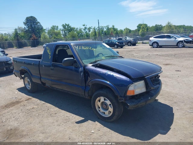 Salvage GMC Sonoma Image