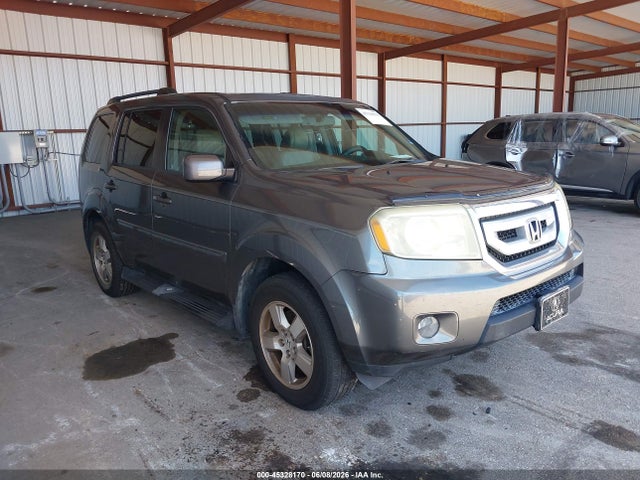 Salvage Honda Pilot Image