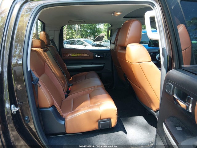 Toyota Tundra 1794 5.7l V8