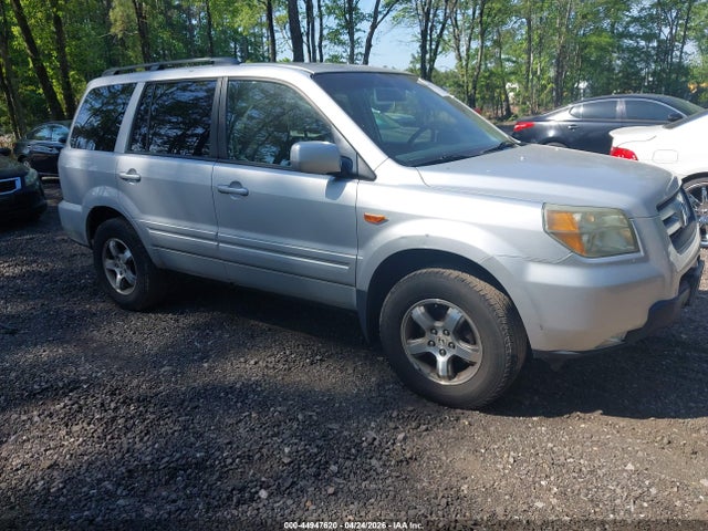 Salvage Honda Pilot Image