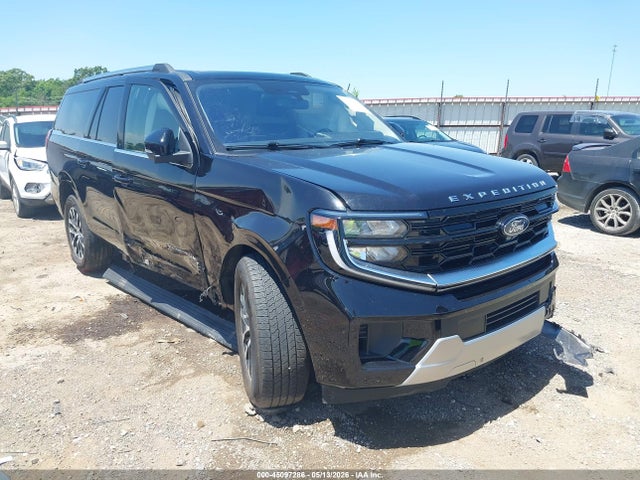 Salvage Ford Expedition Image