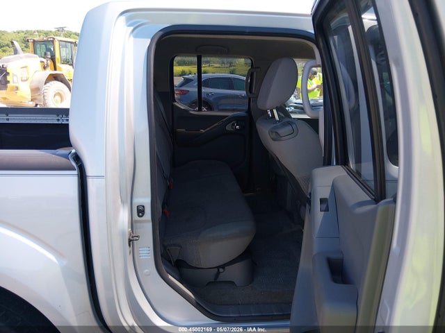 Nissan Frontier Sv