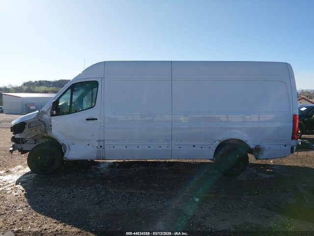 Mercedes-Benz Sprinter 2500 High Roof 4-cyl Diesel Ho