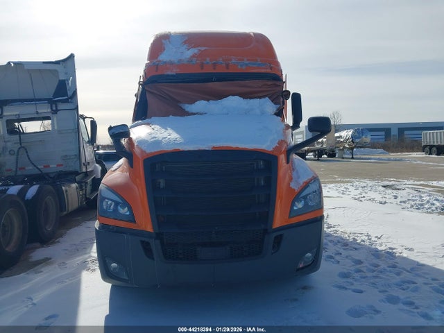 Freightliner New Cascadia 126