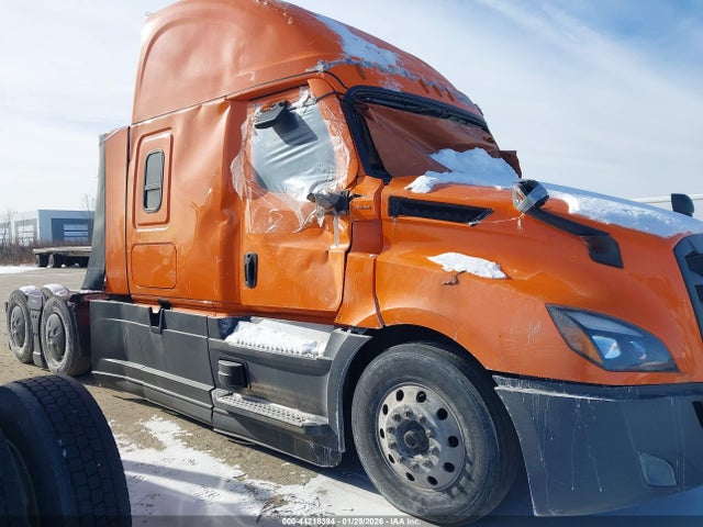 Freightliner New Cascadia 126