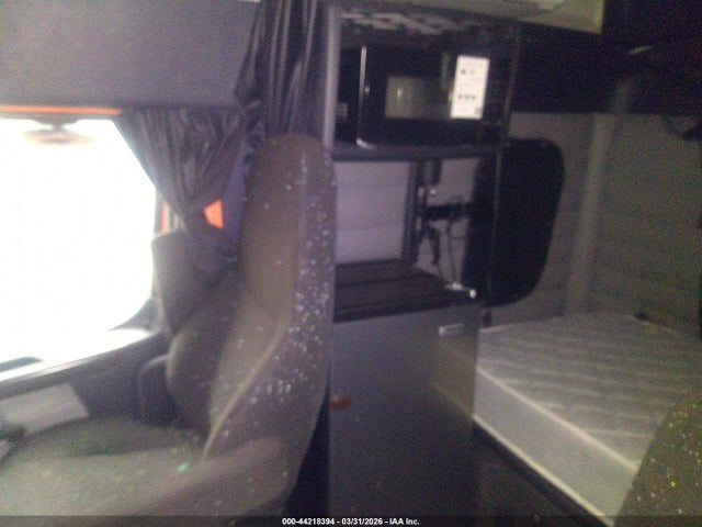 Freightliner New Cascadia 126
