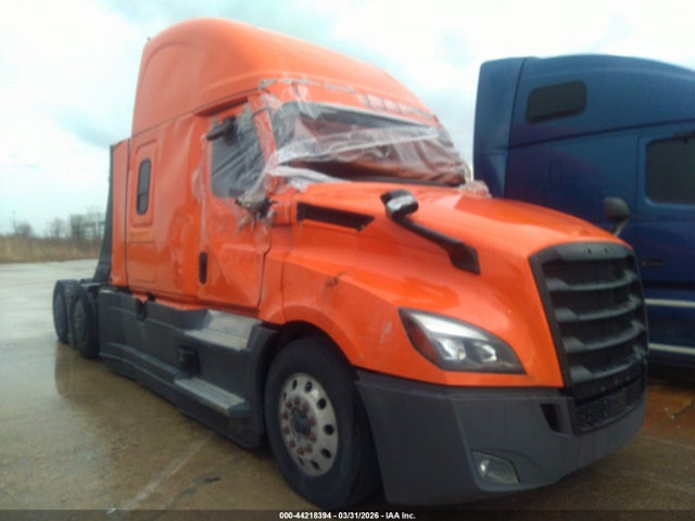 Salvage Freightliner New Cascadia 126 Image