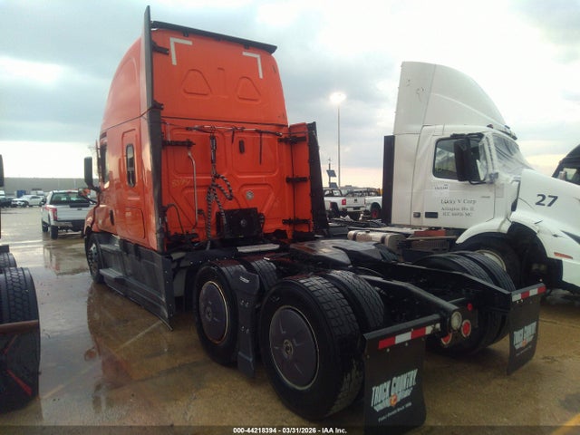 Freightliner New Cascadia 126