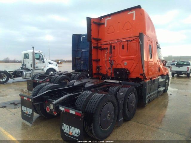 Freightliner New Cascadia 126