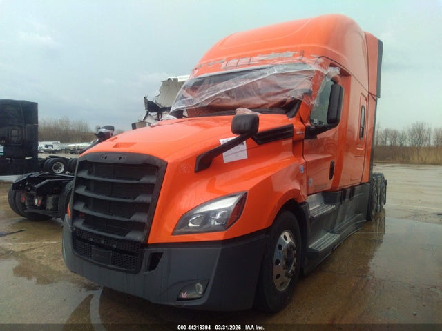 Freightliner New Cascadia 126