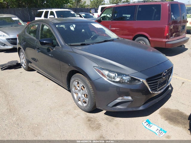 Salvage Mazda Mazda3 Image
