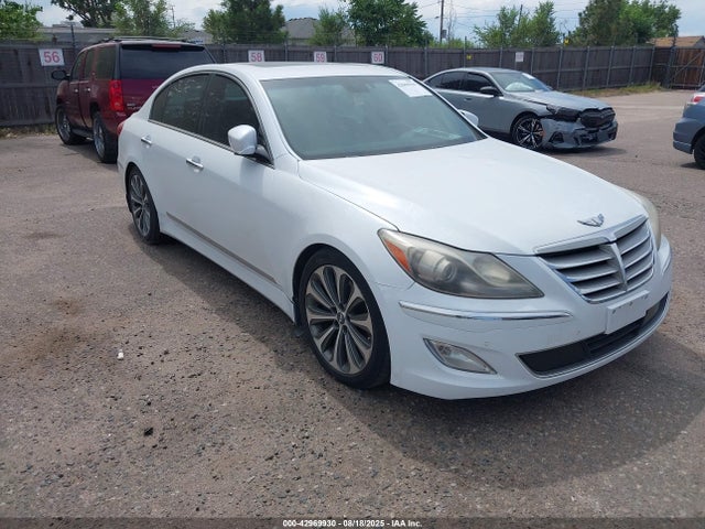 Salvage Hyundai Genesis Image
