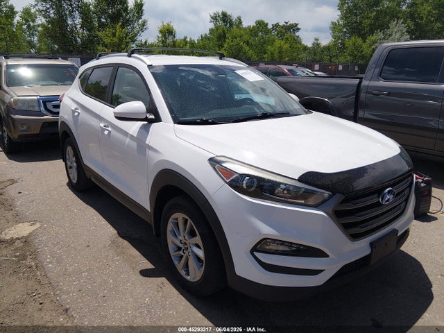 Salvage Hyundai TUCSON Image