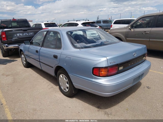 Toyota Camry Dlx