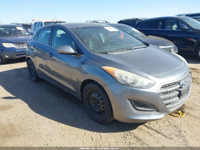 Salvage Hyundai ELANTRA Image