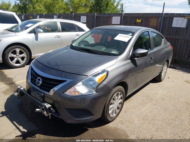 Nissan Versa 1.6 S
