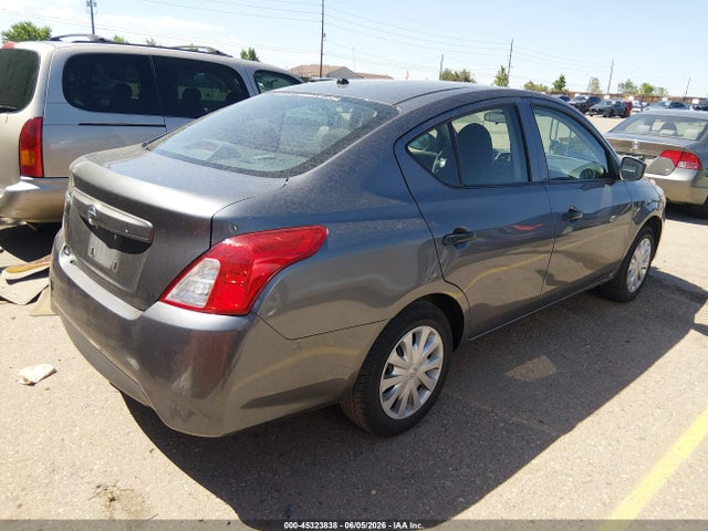Nissan Versa 1.6 S