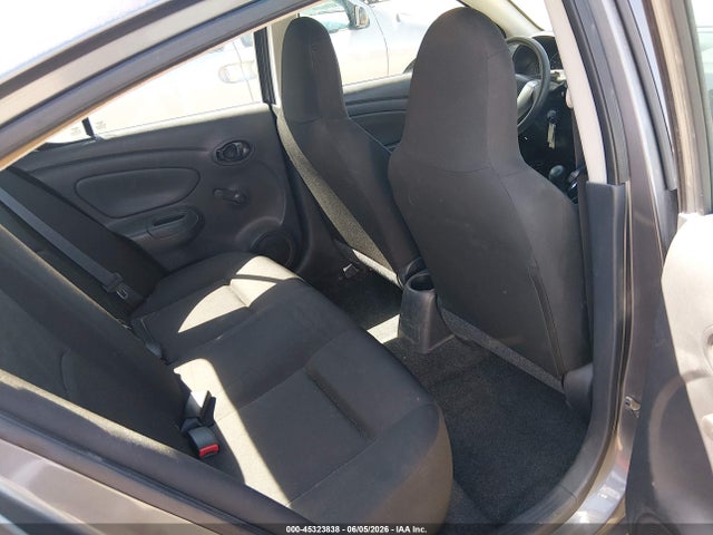 Nissan Versa 1.6 S