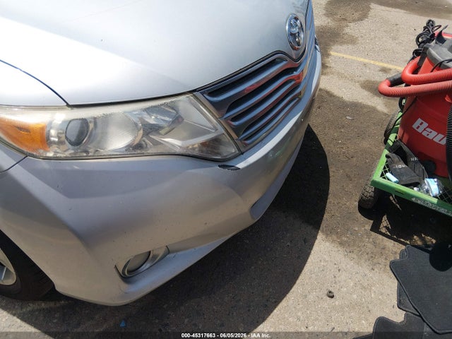 Toyota Venza Base V6