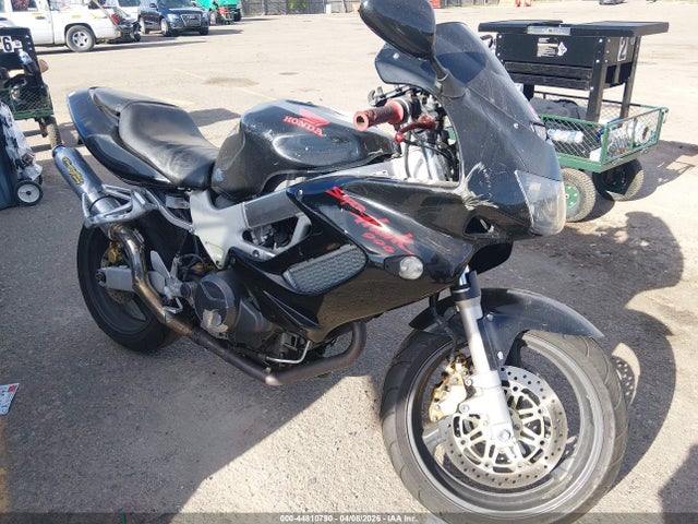 Salvage Honda Vtr1000 Image