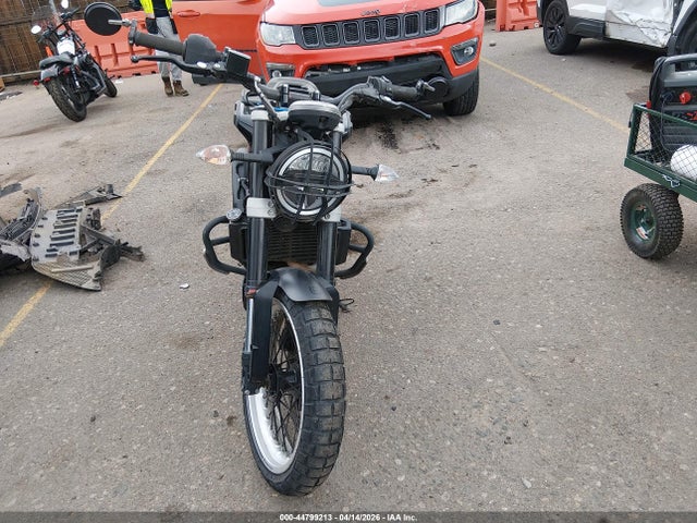 Husqvarna SVARTPILEN 401